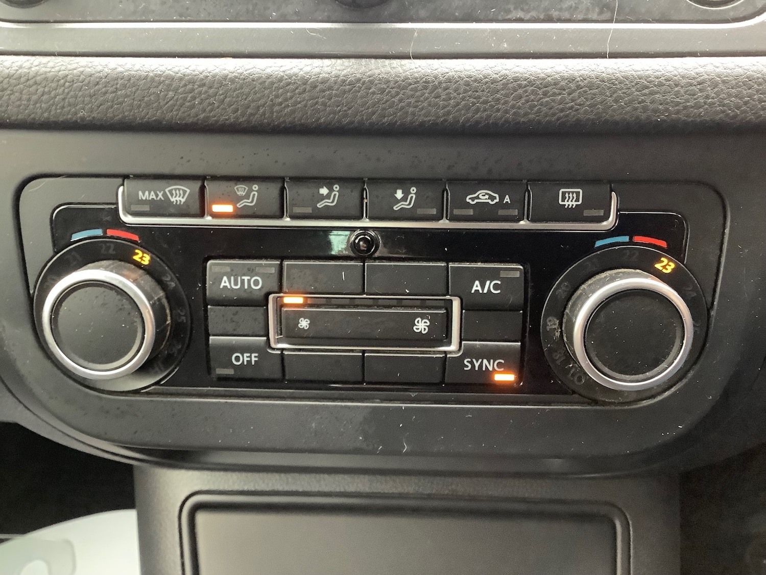 Used Volkswagen Tiguan 2015 for sale - 76766085: Photo 18