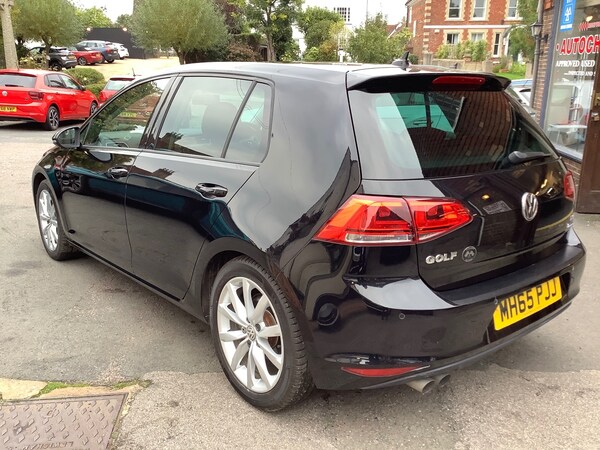 Used Volkswagen Golf 2016 for sale - 76161557: Photo 2