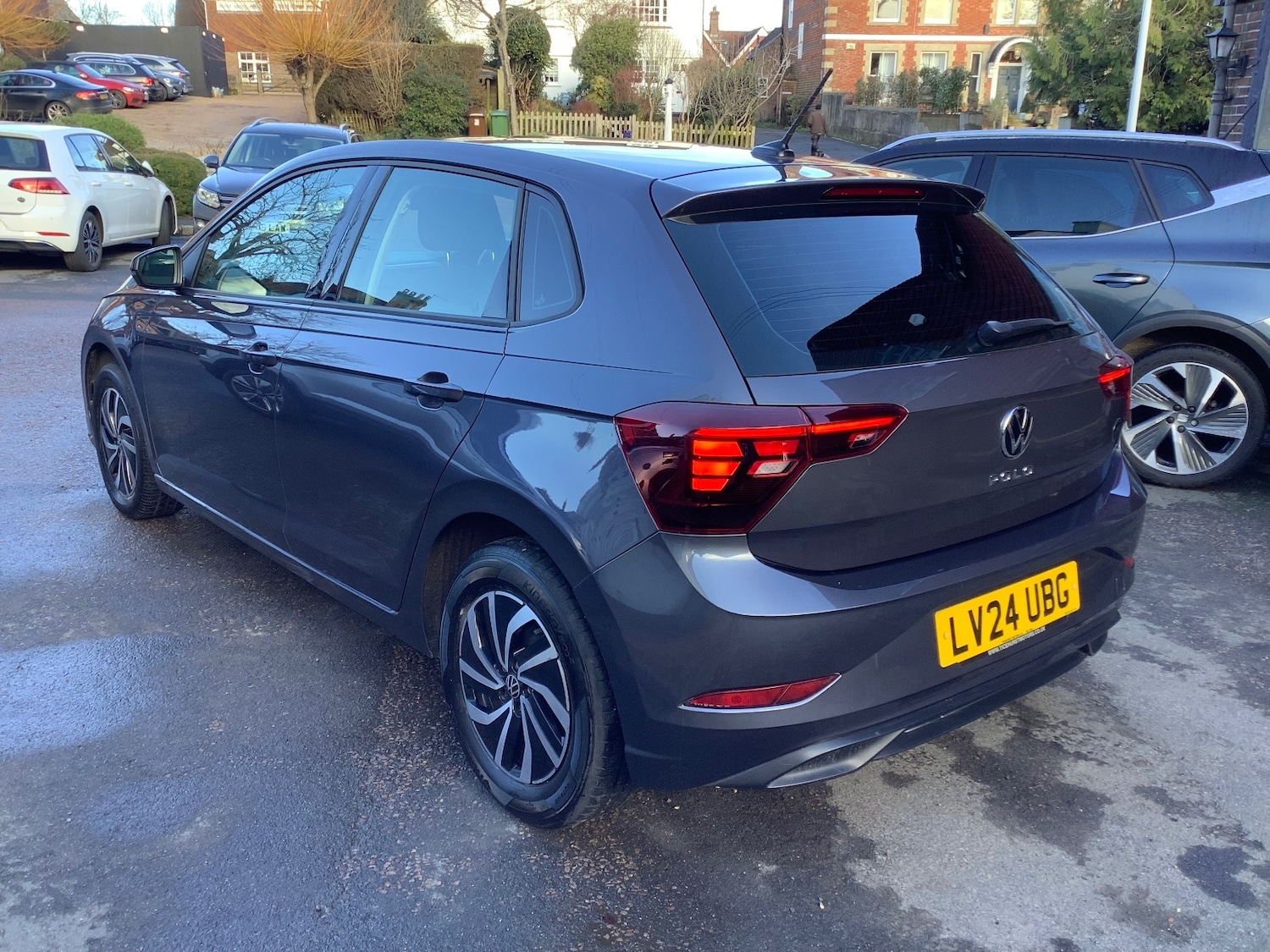 Used Volkswagen Polo 2024 for sale - 77235436: Photo 2