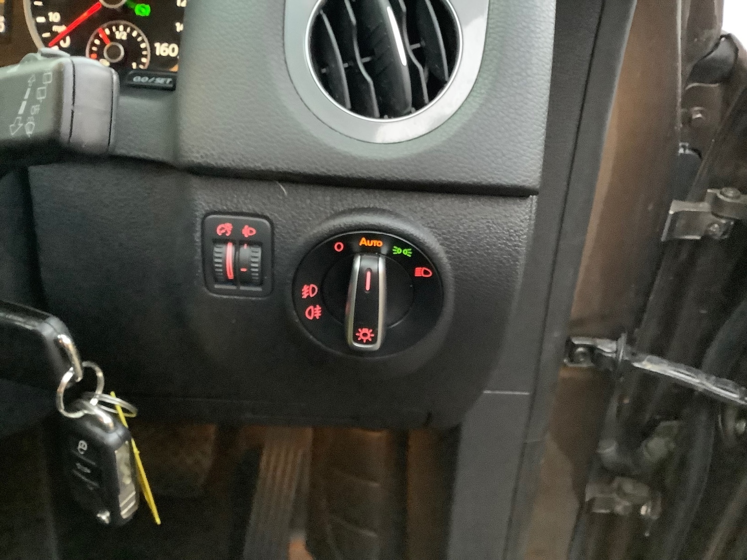 Used Volkswagen Tiguan 2014 for sale - 77127447: Photo 14