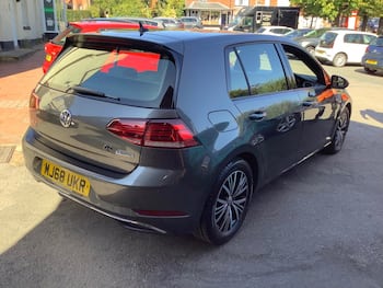 Used Volkswagen Golf 2018 for sale - 79627765: Photo