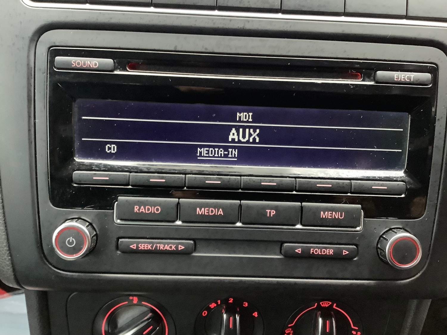 Used Volkswagen Polo 2011 for sale - 76623405: Photo 18