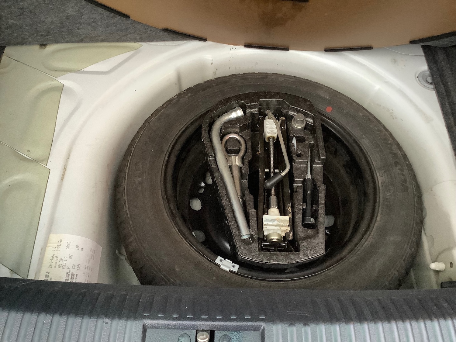 Used Volkswagen Polo 2011 for sale - 76623405: Photo 8