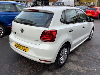 Used Volkswagen Polo 2015 for sale - 76434990: Photo