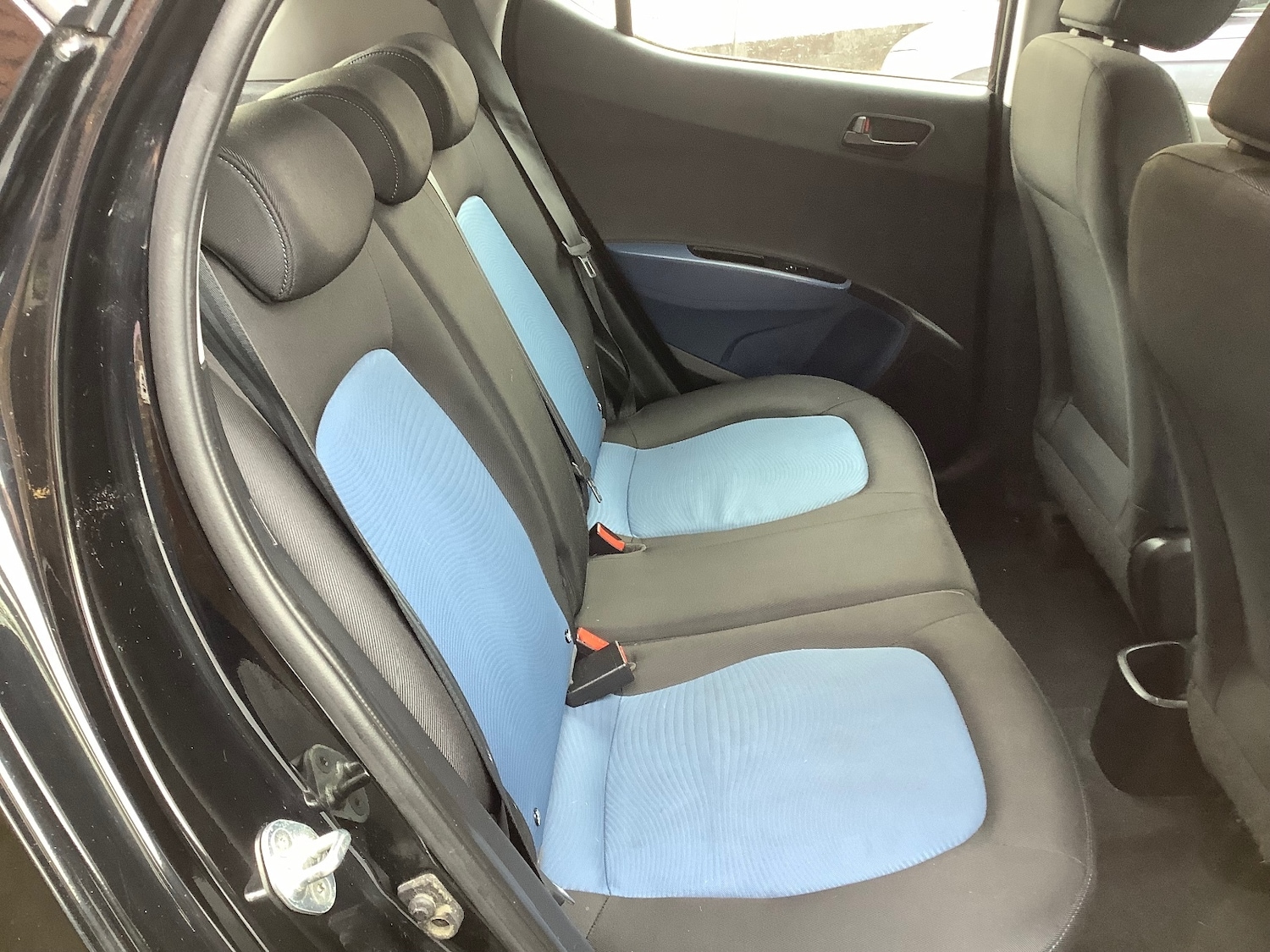 Used Hyundai i10 2014 for sale - 77457780: Photo 8