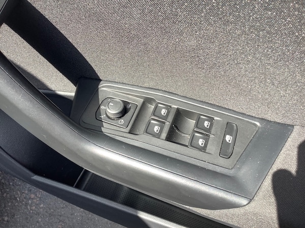 Used Volkswagen T-Roc 2023 for sale - 75395896: Photo 12