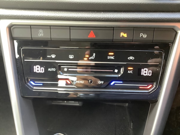 Used Volkswagen T-Roc 2023 for sale - 75395896: Photo 17