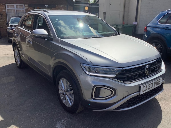 Used Volkswagen T-Roc 2023 for sale - 75395896: Photo 5