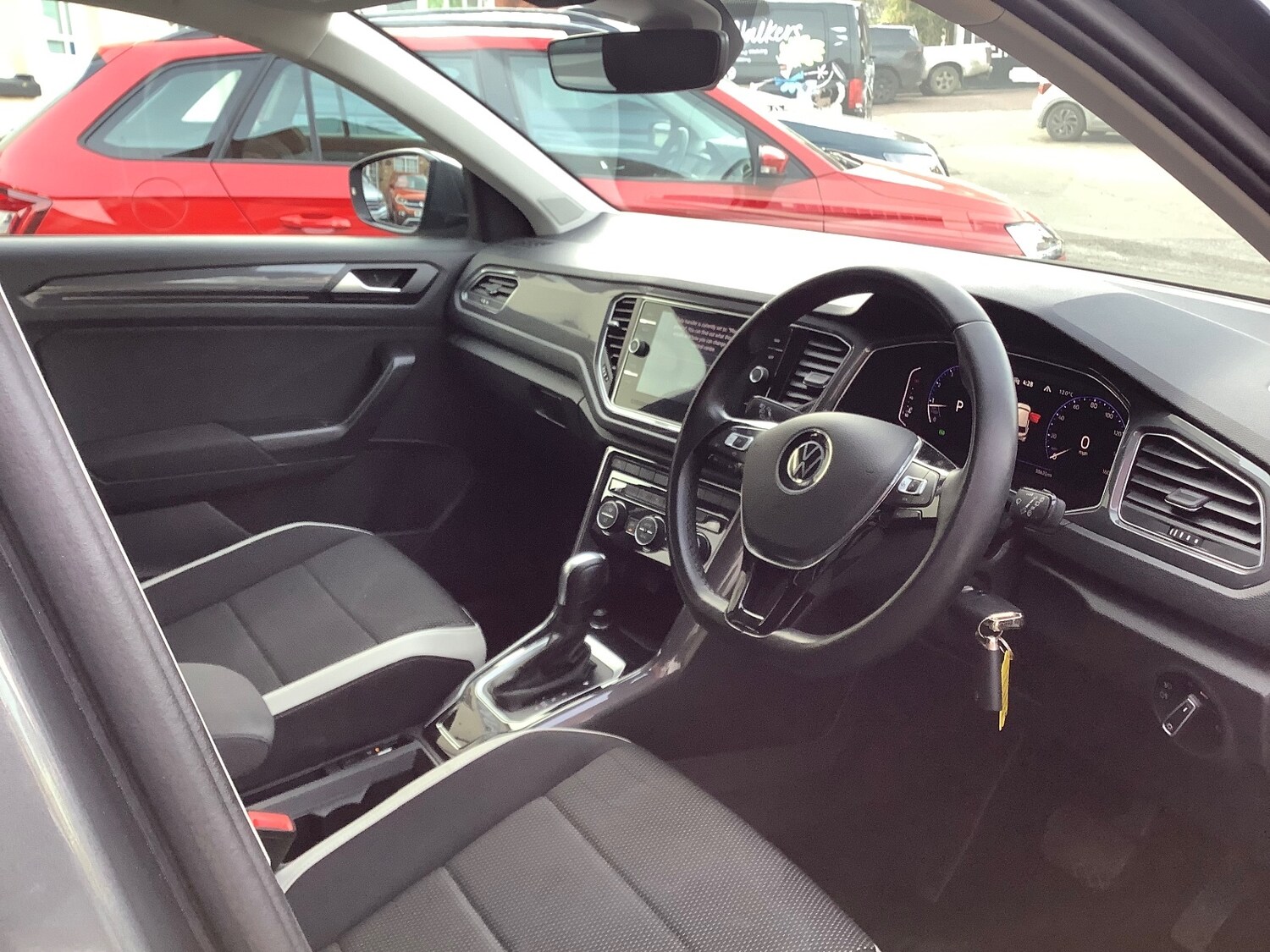 Used Volkswagen T-Roc 2021 for sale - 77979032: Photo 10