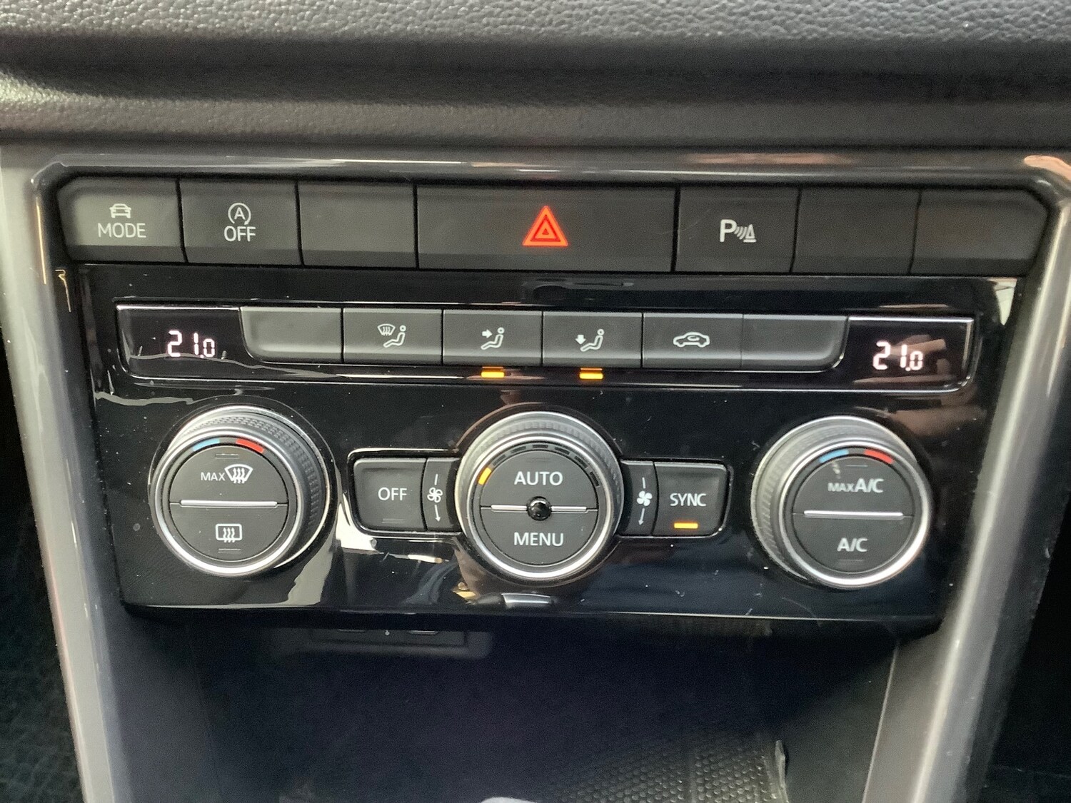 Used Volkswagen T-Roc 2021 for sale - 77979032: Photo 16