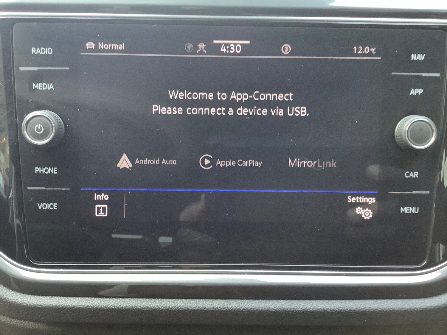 Used Volkswagen T-Roc 2021 for sale - 77979032: Photo 20