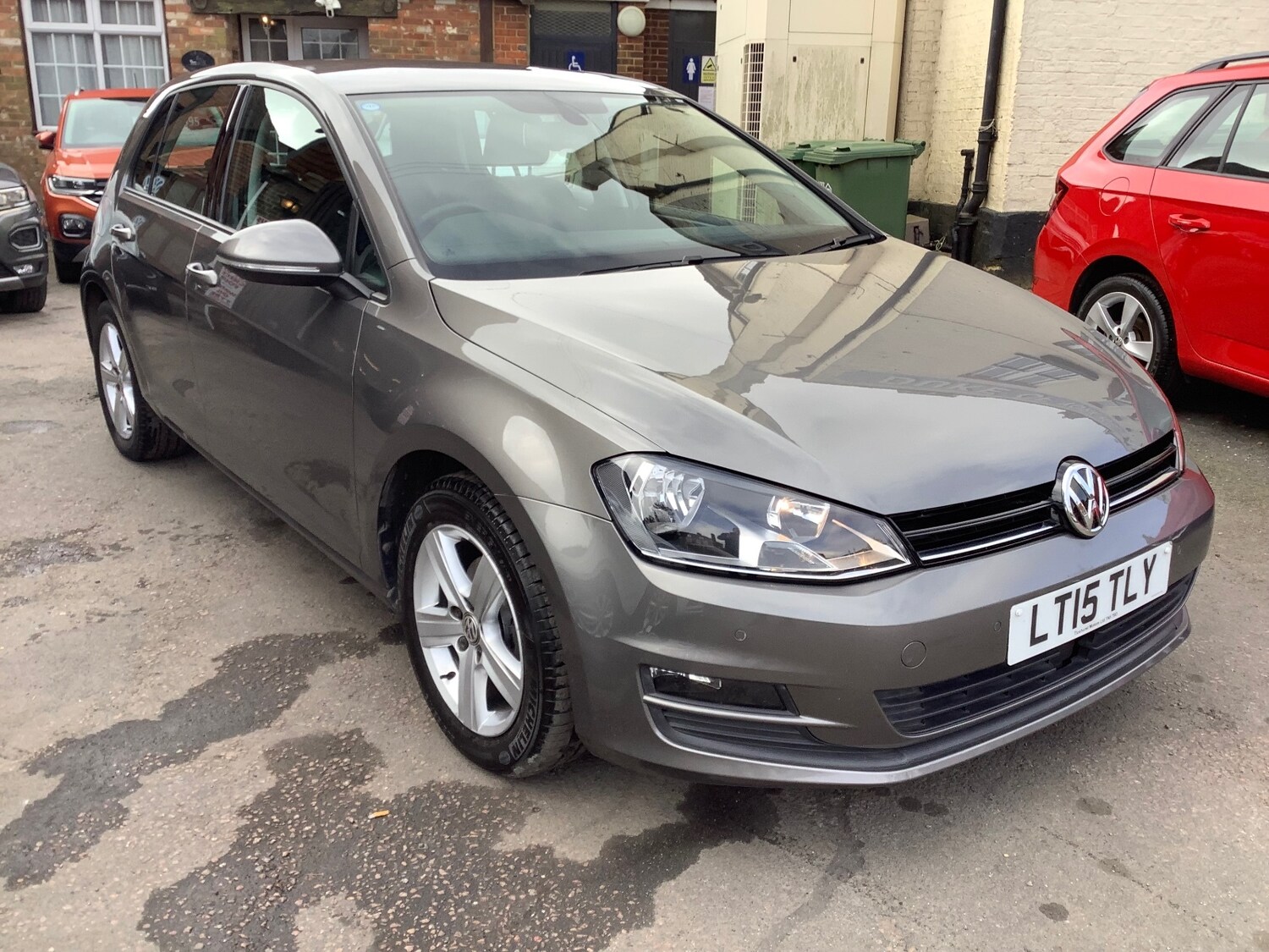Used Volkswagen Golf 2015 for sale - 77978998: Photo 5