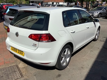 Used Volkswagen Golf 2016 for sale - 78467914: Photo
