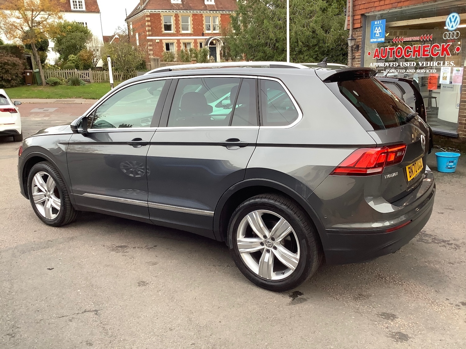 Used Volkswagen Tiguan 2020 for sale - 76434695: Photo 2
