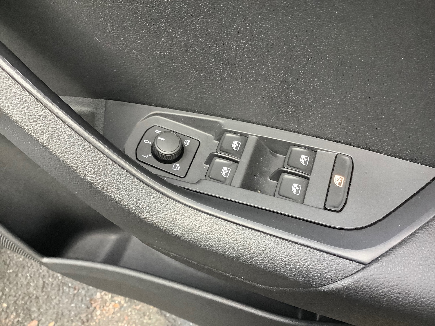 Used Skoda Karoq 2022 for sale - 76652425: Photo 12