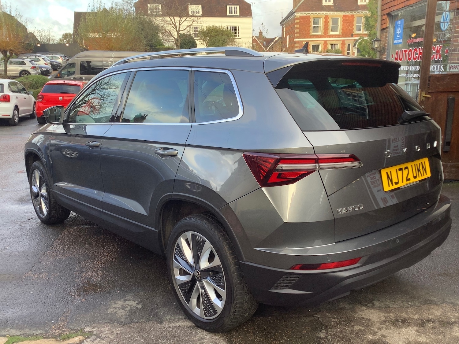 Used Skoda Karoq 2022 for sale - 76652425: Photo 2