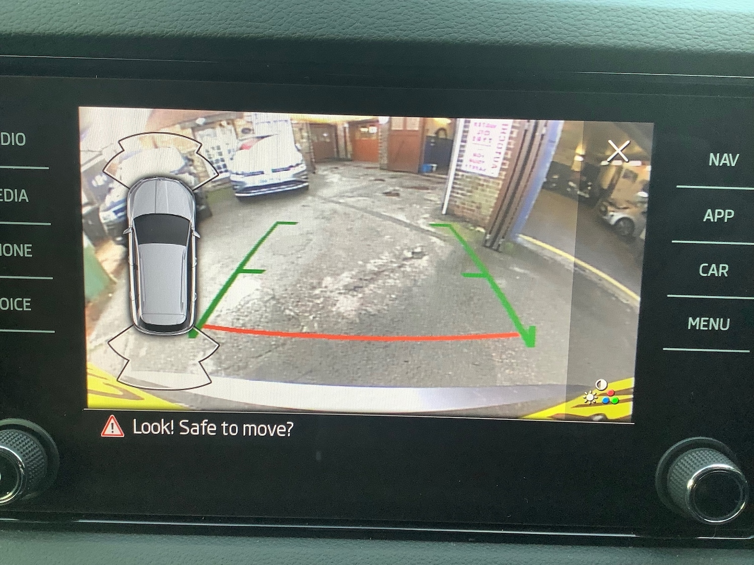 Used Skoda Karoq 2022 for sale - 76652425: Photo 24