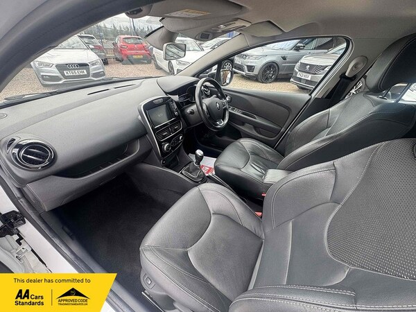 Used Renault Clio 2018 for sale - 75545944: Photo 24
