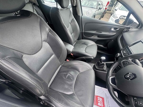 Used Renault Clio 2018 for sale - 75545944: Photo 32