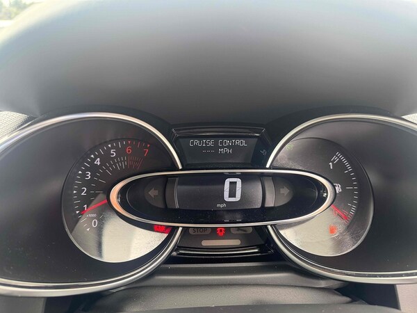 Used Renault Clio 2018 for sale - 75545944: Photo 39