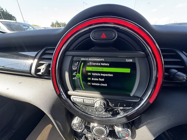 Used MINI Hatch 2018 for sale - 76287992: Photo 37