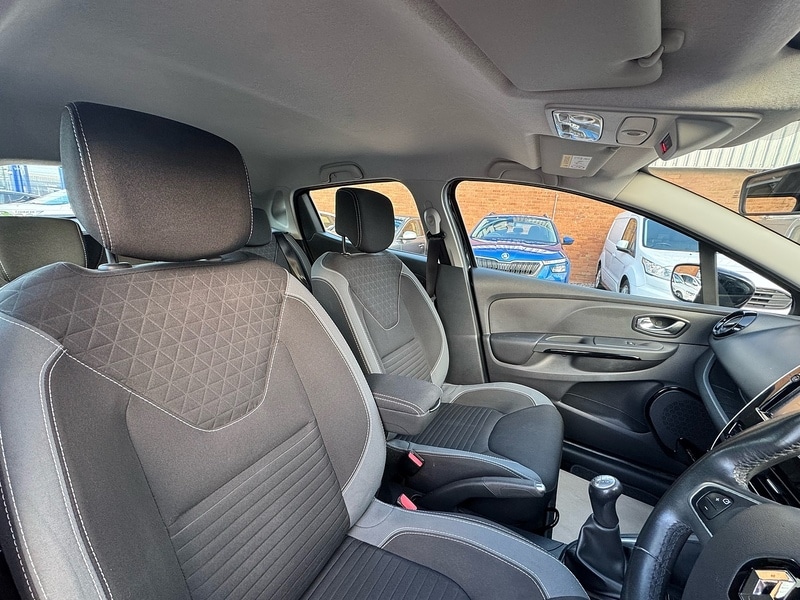 Used Renault Clio 2016 for sale - 76863534: Photo 25