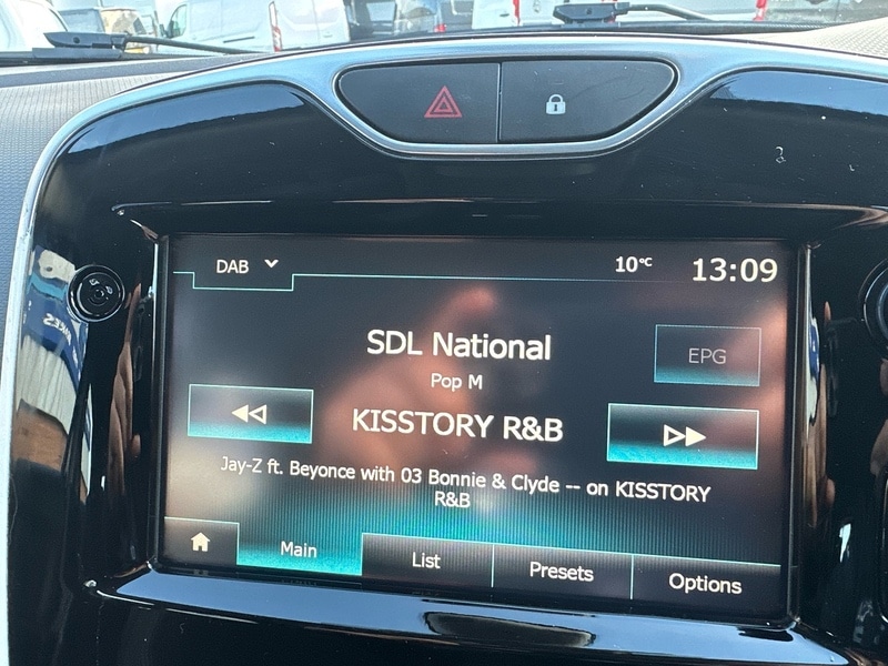 Used Renault Clio 2016 for sale - 76863534: Photo 31