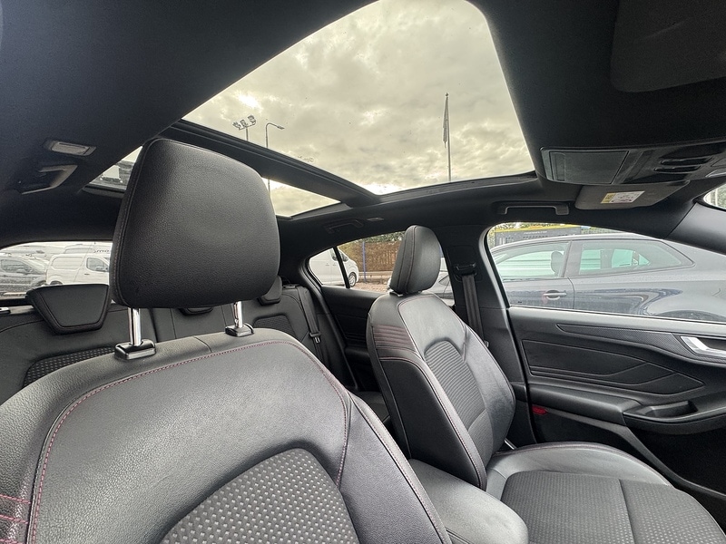 Used Ford Focus 2019 for sale - 76510331: Photo 11