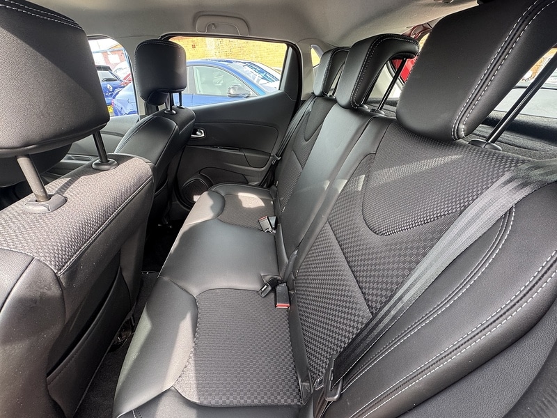 Used Renault Clio 2018 for sale - 76287994: Photo 24