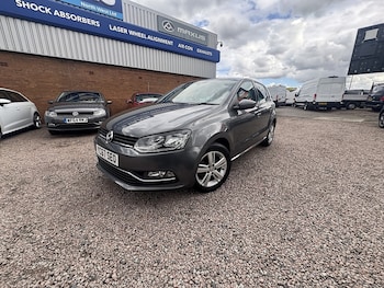 Used Volkswagen Polo 2017 for sale - 75765745: Photo