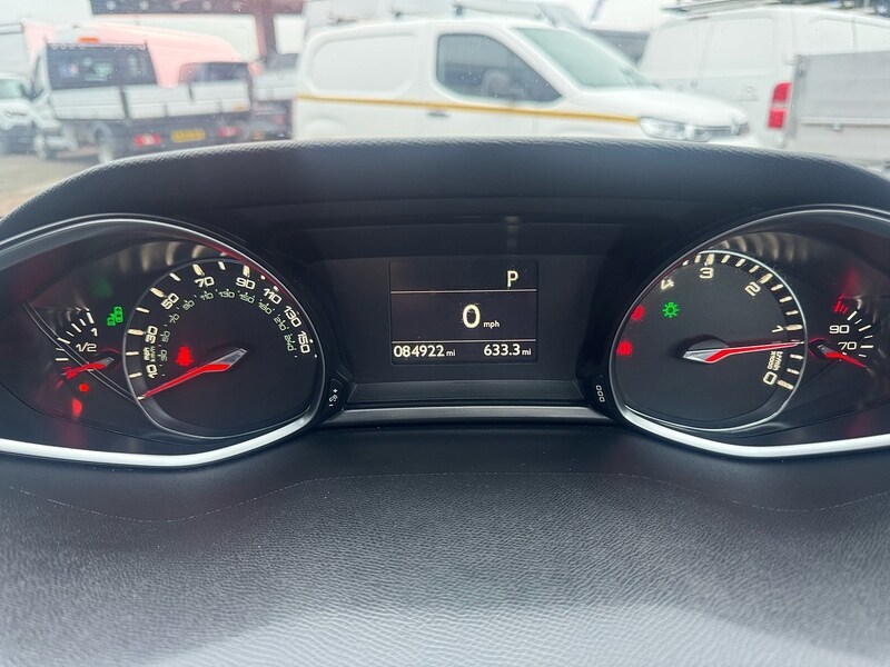 Used Peugeot 308 2015 for sale - 77384786: Photo 32