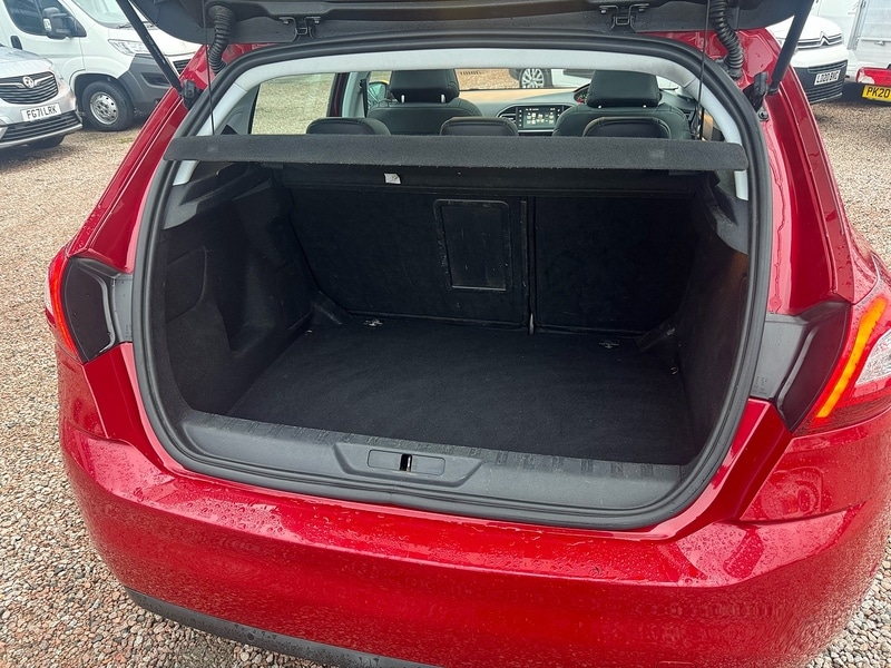 Used Peugeot 308 2015 for sale - 77384786: Photo 9