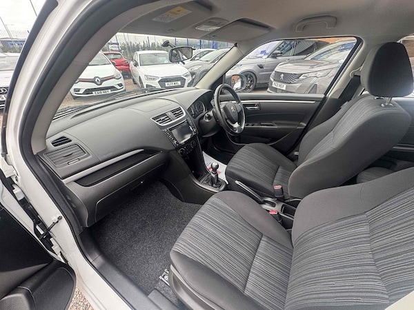 Used Suzuki Swift 2015 for sale - 75545939: Photo 27