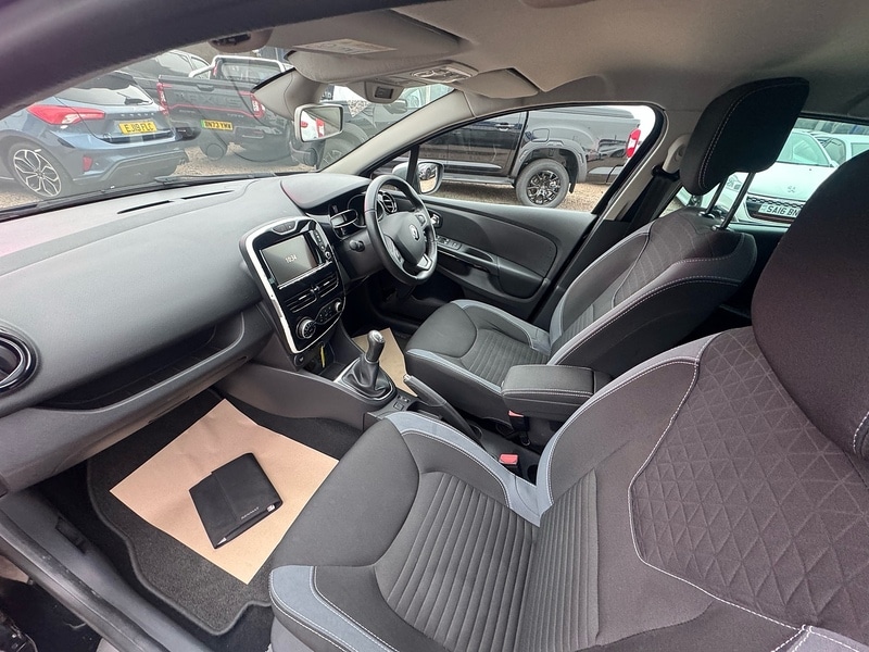 Used Renault Clio 2015 for sale - 77114221: Photo 23