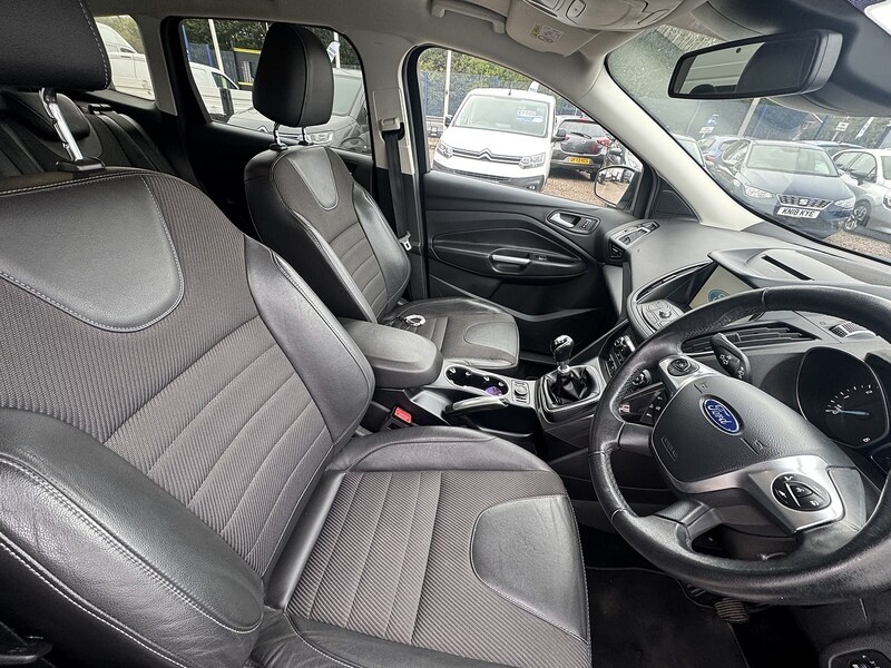 Used Ford Kuga 2016 for sale - 76267462: Photo 24