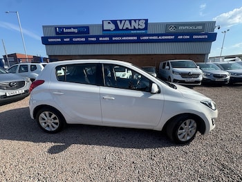 Used Hyundai i20 2013 for sale - 79570763: Photo