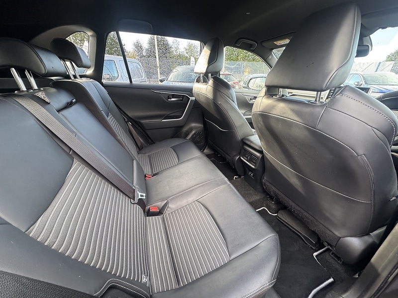 Used Toyota RAV4 2021 for sale - 76510336: Photo 16
