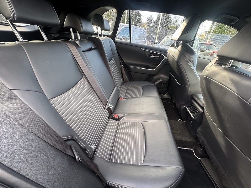 Used Toyota RAV4 2021 for sale - 76510336: Photo 17