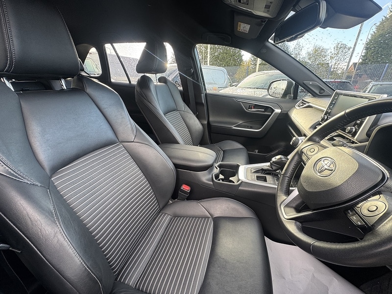 Used Toyota RAV4 2021 for sale - 76510336: Photo 19