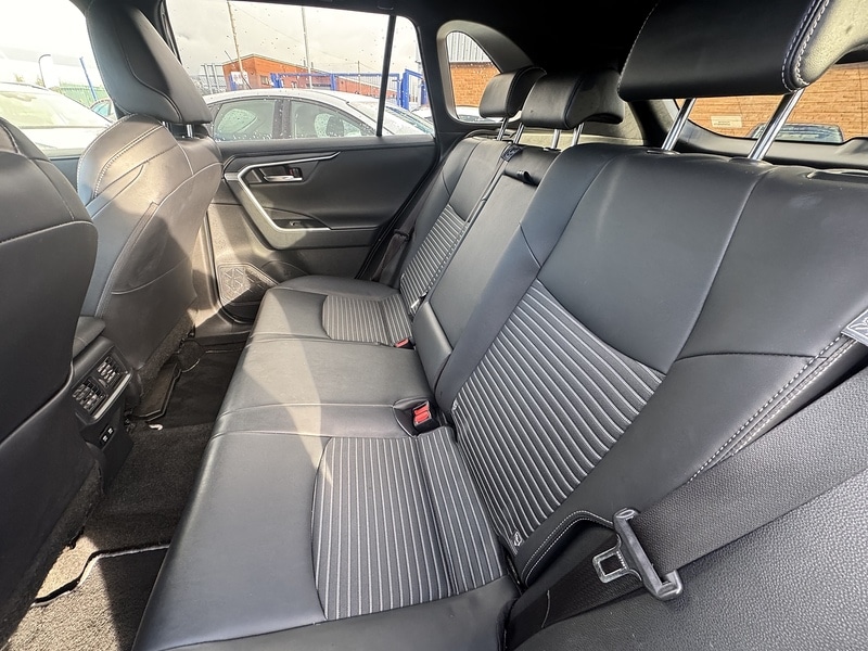 Used Toyota RAV4 2021 for sale - 76510336: Photo 21