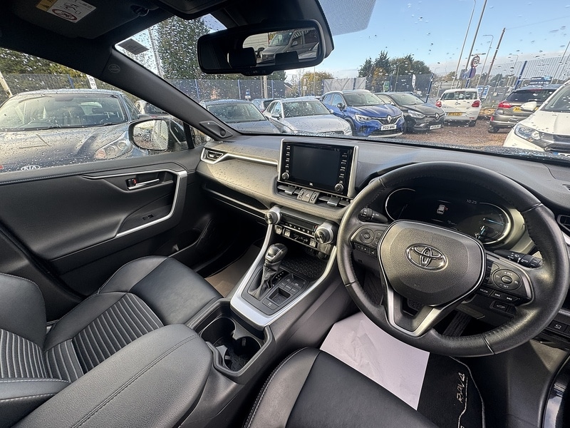 Used Toyota RAV4 2021 for sale - 76510336: Photo 23