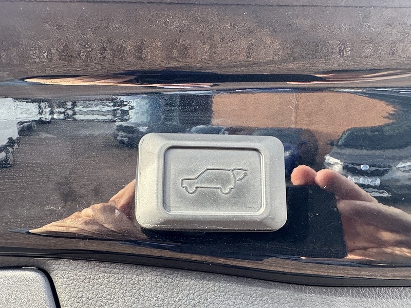 Used Toyota RAV4 2021 for sale - 76510336: Photo 9