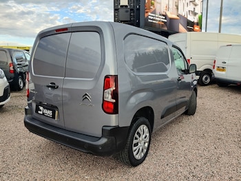 Used Citroen Berlingo 2020 for sale - 75995763: Photo