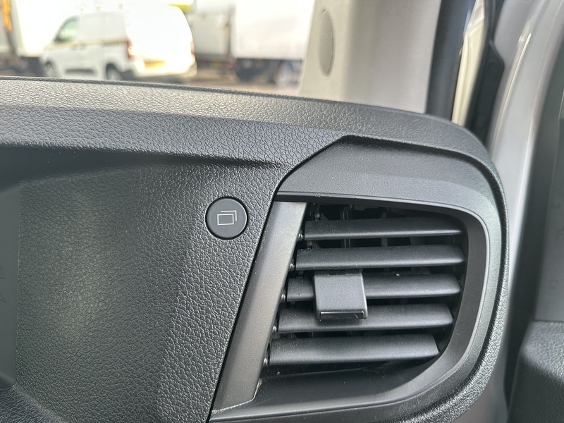 Used Vauxhall Vivaro 2024 for sale - 78078865: Photo 17