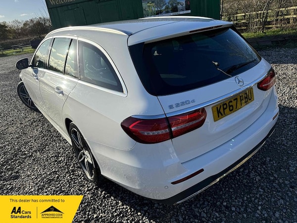Used Mercedes-Benz E-Class 2017 for sale - 76193933: Photo 17