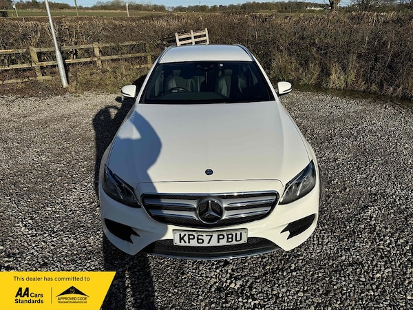 Used Mercedes-Benz E-Class 2017 for sale - 76193933: Photo 8