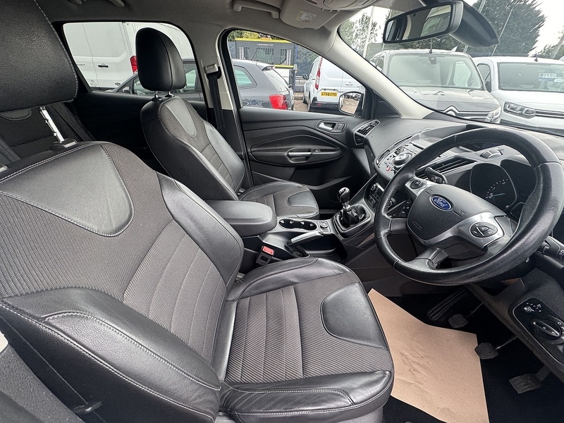 Used Ford Kuga 2015 for sale - 76510333: Photo 31