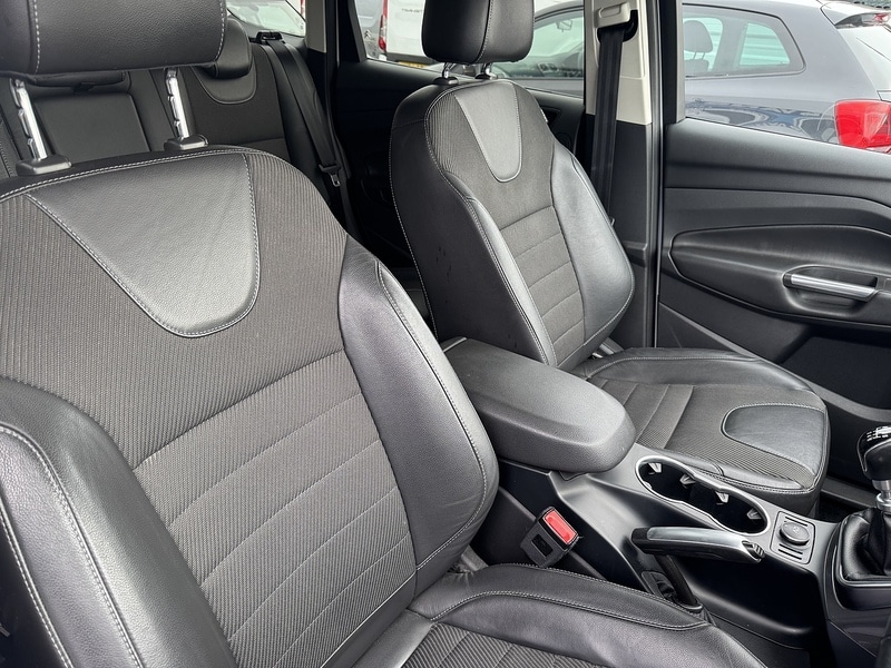 Used Ford Kuga 2015 for sale - 76510333: Photo 36