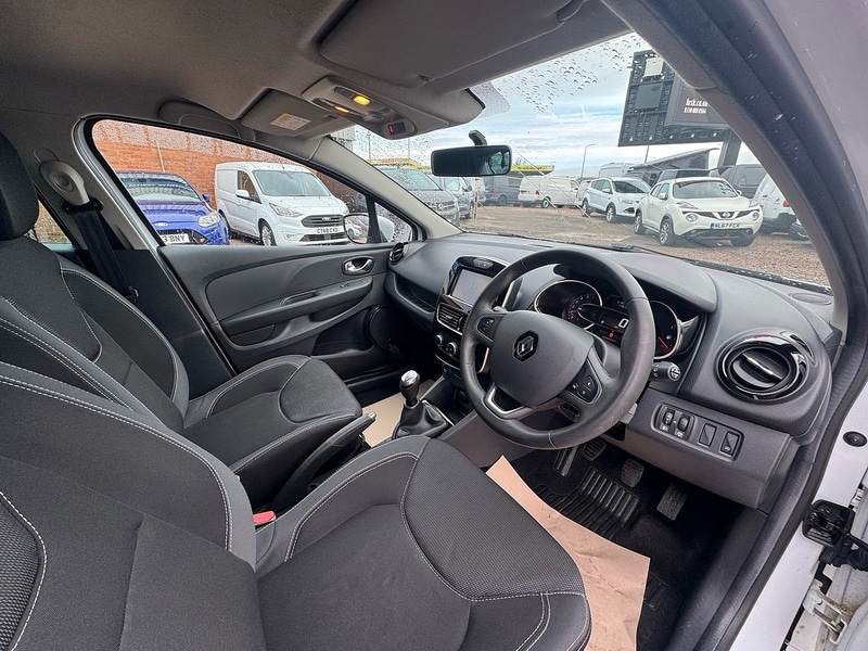 Used Renault Clio 2018 for sale - 76863551: Photo 17
