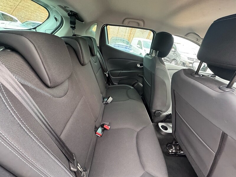 Used Renault Clio 2018 for sale - 76863551: Photo 19